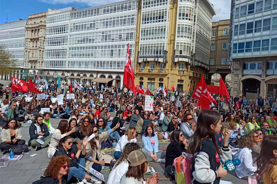 Solidaridad con las dependientas de Inditex en huelga en Coruña