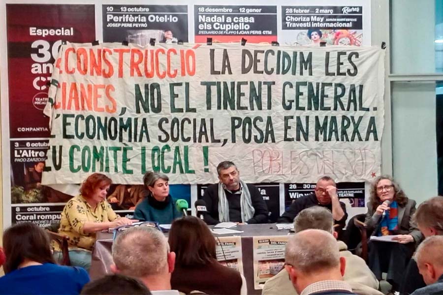 La ciudadanía crea comités populares de reconstrucción y emergencia tras la dana