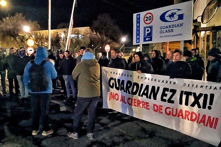 Guardian ez itxi!  Para evitar el cierre y los 171 despidos: ocupar la fábrica y convocar huelga general en Aiaraldea