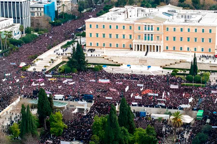 Grecia: Una histórica huelga general pone contra las cuerdas al Gobierno de Mitsotakis