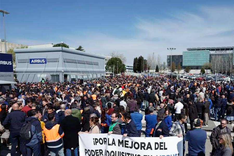 La plantilla de Airbus a la huelga indefinida. ¡Un ejemplo de dignidad obrera!