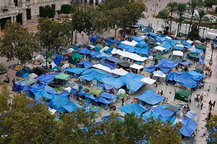 Núcleo Nacional amenaza a compañeros del Sindicat d'Estudiants en la acampada de València