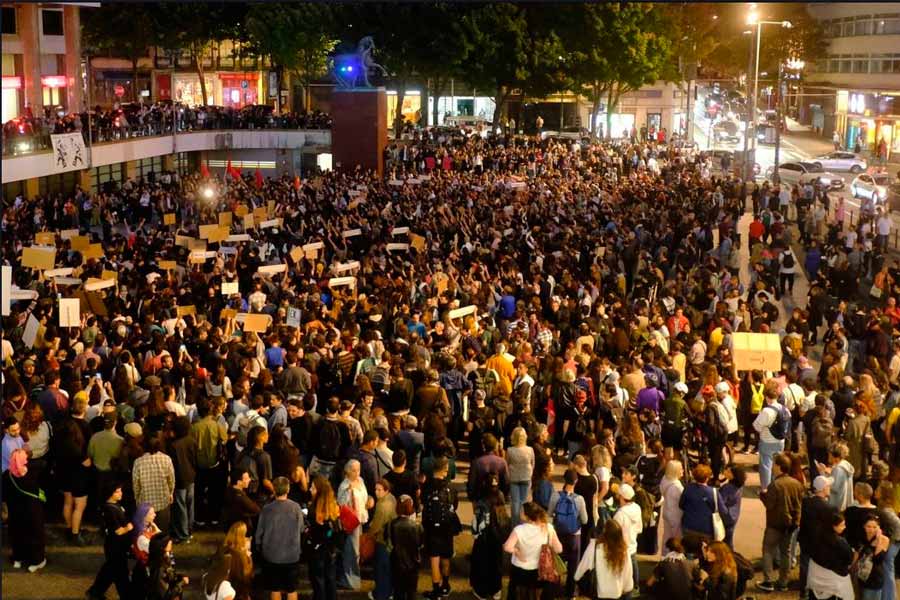 Oporto. Manifestaciones masivas en apoyo la acampada