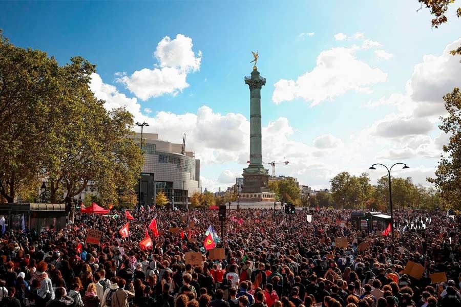 La rebelión revolucionaria de la juventud incendia Francia y se extiende por Europa
