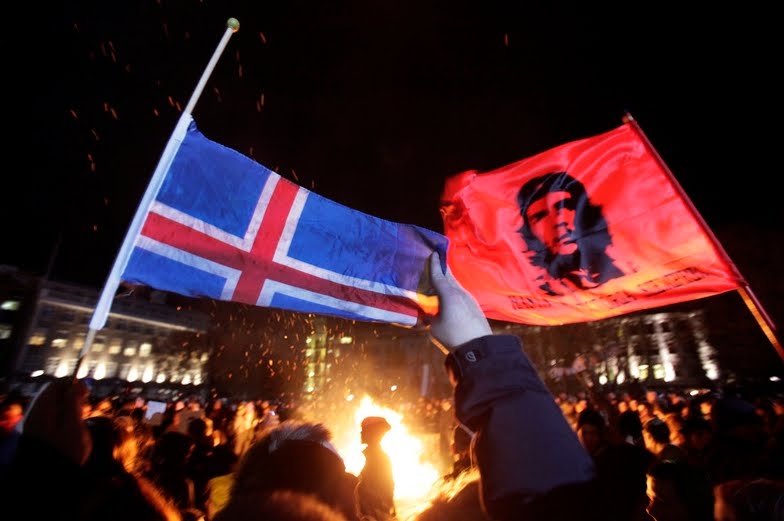 Che-flag-Iceland